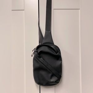 Men’s crossbody